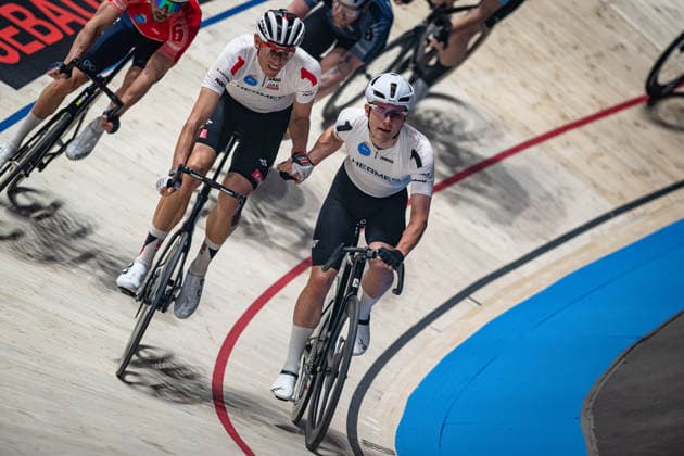 MALMBERG Matias, POLITT Nils: Sixdays Bremen 2026 Team 1 - HERMES SYSTEME - MALMBERG Matias ( DEN ) - Black - POLITT Nils ( GER ) - Red Querformat - quer - horizontal - Landscape - Event Veranstaltung: Sixdays Bremen 2026 - Category Kategorie: Cycling - Track cycling, Rad, Radsport, Bahnrad, Bahn Sixdays - Elite Men - Location Ort: Europe Germany - Bremen - ÖVB Arena - Discipline: Madison - Distance: 45 min - Date Datum: 09.01.2026 Friday Day 1 -