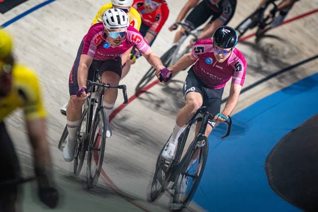 BREISE Max David, MALCHAREK Moritz: Sixdays Bremen 2026 Team 5 - ATLANTIC HOTELS - BREISE Max David ( GER ) - Black - MALCHAREK Moritz ( GER ) - Red Querformat - quer - horizontal - Landscape - Event Veranstaltung: Sixdays Bremen 2026 - Category Kategorie: Cycling - Track cycling, Rad, Radsport, Bahnrad, Bahn Sixdays - Elite Men - Location Ort: Europe Germany - Bremen - ÖVB Arena - Discipline: Madison - Distance: 45 min - Date Datum: 09.01.2026 Friday Day 1 -