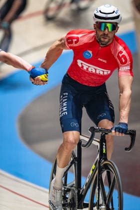 SCARTEZZINI Michele : Sixdays Bremen 2026 Team 6 - STARK-GEBÄUDEREINIGUNG - SCARTEZZINI Michele ( ITA ) - Red Hochformat - Hoch - Vertikal - Portrait - Event Veranstaltung: Sixdays Bremen 2026 - Category Kategorie: Cycling - Track cycling, Rad, Radsport, Bahnrad, Bahn Sixdays - Elite Men - Location Ort: Europe Germany - Bremen - ÖVB Arena - Discipline: Madison - Distance: 45 min - Date Datum: 09.01.2026 Friday Day 1 -