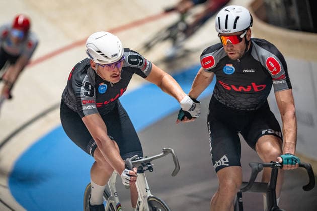 AUGENSTEIN Moritz, KLUGE Roger: Sixdays Bremen 2026 Team 9 - SWB - AUGENSTEIN Moritz ( GER ) - Black - KLUGE Roger ( GER ) - Red Querformat - quer - horizontal - Landscape - Event Veranstaltung: Sixdays Bremen 2026 - Category Kategorie: Cycling - Track cycling, Rad, Radsport, Bahnrad, Bahn Sixdays - Elite Men - Location Ort: Europe Germany - Bremen - ÖVB Arena - Discipline: Madison - Distance: 45 min - Date Datum: 09.01.2026 Friday Day 1 -