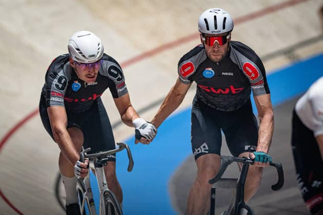 AUGENSTEIN Moritz, KLUGE Roger: Sixdays Bremen 2026 Team 9 - SWB - AUGENSTEIN Moritz ( GER ) - Black - KLUGE Roger ( GER ) - Red Querformat - quer - horizontal - Landscape - Event Veranstaltung: Sixdays Bremen 2026 - Category Kategorie: Cycling - Track cycling, Rad, Radsport, Bahnrad, Bahn Sixdays - Elite Men - Location Ort: Europe Germany - Bremen - ÖVB Arena - Discipline: Madison - Distance: 45 min - Date Datum: 09.01.2026 Friday Day 1 -