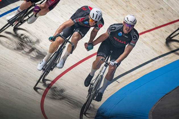 AUGENSTEIN Moritz, KLUGE Roger: Sixdays Bremen 2026 Team 9 - SWB - AUGENSTEIN Moritz ( GER ) - Black - KLUGE Roger ( GER ) - Red Querformat - quer - horizontal - Landscape - Event Veranstaltung: Sixdays Bremen 2026 - Category Kategorie: Cycling - Track cycling, Rad, Radsport, Bahnrad, Bahn Sixdays - Elite Men - Location Ort: Europe Germany - Bremen - ÖVB Arena - Discipline: Madison - Distance: 45 min - Date Datum: 09.01.2026 Friday Day 1 -