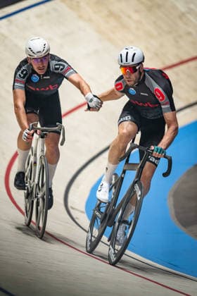 AUGENSTEIN Moritz, KLUGE Roger: Sixdays Bremen 2026 Team 9 - SWB - AUGENSTEIN Moritz ( GER ) - Black - KLUGE Roger ( GER ) - Red Hochformat - Hoch - Vertikal - Portrait - Event Veranstaltung: Sixdays Bremen 2026 - Category Kategorie: Cycling - Track cycling, Rad, Radsport, Bahnrad, Bahn Sixdays - Elite Men - Location Ort: Europe Germany - Bremen - ÖVB Arena - Discipline: Madison - Distance: 45 min - Date Datum: 09.01.2026 Friday Day 1 -