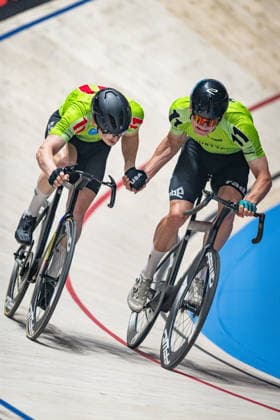 BOOS Benjamin, MOORE Peter: Sixdays Bremen 2026 Team 11 - COURTYARD BY MARRIOTT - BOOS Benjamin ( GER ) - Black - MOORE Peter ( USA ) - Red Hochformat - Hoch - Vertikal - Portrait - Event Veranstaltung: Sixdays Bremen 2026 - Category Kategorie: Cycling - Track cycling, Rad, Radsport, Bahnrad, Bahn Sixdays - Elite Men - Location Ort: Europe Germany - Bremen - ÖVB Arena - Discipline: Madison - Distance: 45 min - Date Datum: 09.01.2026 Friday Day 1 -