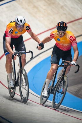 ABMA Elmar, PETERS Marvin: Sixdays Bremen 2026 Team 12 - ANTENNE SCHLAGER - ABMA Elmar ( NED ) - Black - PETERS Marvin ( NED ) - Red Hochformat - Hoch - Vertikal - Portrait - Event Veranstaltung: Sixdays Bremen 2026 - Category Kategorie: Cycling - Track cycling, Rad, Radsport, Bahnrad, Bahn Sixdays - Elite Men - Location Ort: Europe Germany - Bremen - ÖVB Arena - Discipline: Madison - Distance: 45 min - Date Datum: 09.01.2026 Friday Day 1 -