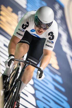 BOCK Benjamin: Sixdays Bremen 2026 Team 3 - BOBRINK - BOCK Benjamin ( GER ) Hochformat - Hoch - Vertikal - Portrait - Event Veranstaltung: Sixdays Bremen 2026 - Category Kategorie: Cycling - Track cycling, Rad, Radsport, Bahnrad, Bahn Sixdays - Elite Men - Location Ort: Europe Germany - Bremen - ÖVB Arena - Discipline: Sprint - Distance: 166 m - Date Datum: 09.01.2026 Friday Day 1 -