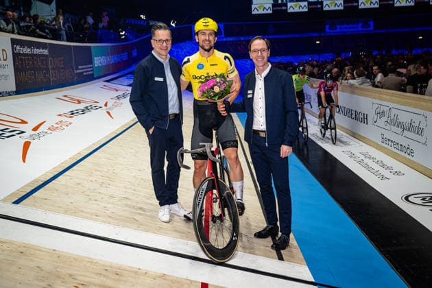 WINKLER Oskar: Sixdays Bremen 2026 Team 7 - BO CONCEPT - WINKLER Oskar ( DEN ) - Black - Award Ceremony - Medal Ceremony - Podium - Querformat - quer - horizontal - Landscape - Event Veranstaltung: Sixdays Bremen 2026 - Category Kategorie: Cycling - Track cycling, Rad, Radsport, Bahnrad, Bahn Sixdays - Elite Men - Location Ort: Europe Germany - Bremen - ÖVB Arena - Discipline: Laola Sprint - Date Datum: 09.01.2026 Friday Day 1 -