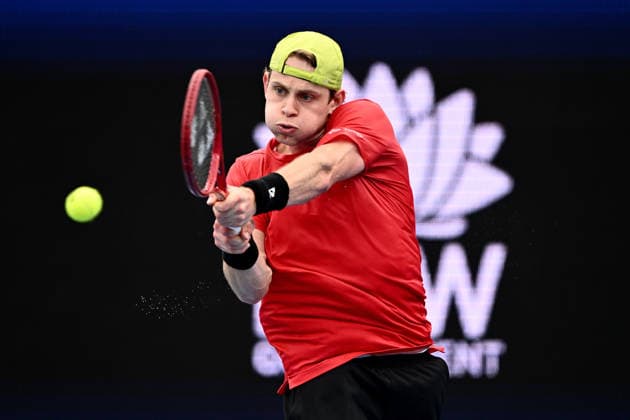 TENNIS UNITED CUP SYDNEY, Zizou Bergs of Belgium plays a return shot against Stan Wawrinka of Switzerland during the semi final between Switzerland and Belgium in the 2026 United Cup at Ken Rosewall Arena in Sydney, Saturday, January 10, 2026. ( NO ARCHIVING, EDITORIAL USE ONLY SYDNEY NEW SOUTH WALES AUSTRALIA  Copyright: xDANxHIMBRECHTSx 20260110138294096974