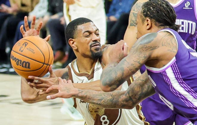 (260110) -- SAN FRANCISCO, Jan. 10, 2026 -- Golden State Warriors De Anthony Melton (L) vies with Sacramento Kings DeMar DeRozan during the 2025-2026 NBA, Basketball Herren, USA regular season basketball game between Golden State Warriors and Sacramento Kings in San Francisco, the United States, Jan. 9, 2026. (Photo by Xinhua) (SP)U.S.-SAN FRANCISCO-BASKETBALL-NBA-GOLDEN STATE WARRIORS VS SACRAMENTO KINGS ArthurxDong 