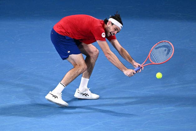 TENNIS UNITED CUP SYDNEY, Taylor Fritz of the USA plays a return shot in his match against Hubert Hurkacz of Poland, during the semi final between the USA and Poland in the 2026 United Cup at Ken Rosewall Arena in Sydney, Saturday, January 10, 2026. ( NO ARCHIVING, EDITORIAL USE ONLY SYDNEY NEW SOUTH WALES AUSTRALIA  Copyright: xDANxHIMBRECHTSx 20260110115766549907