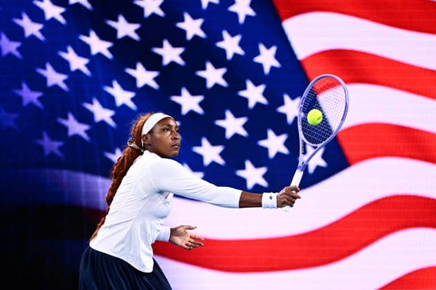 TENNIS UNITED CUP SYDNEY, Coco Gauff of the USA warms up ahead of her match against Iga Swiatek of Poland, during the semi final between the USA and Poland in the 2026 United Cup at Ken Rosewall Arena in Sydney, Saturday, January 10, 2026. ( NO ARCHIVING, EDITORIAL USE ONLY SYDNEY NEW SOUTH WALES AUSTRALIA  Copyright: xDANxHIMBRECHTSx 20260110132800990349
