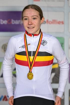 Belgian julia Boulton pictured on the podium after the Novices 1st year women race at the Belgian Cyclocross Championships in Beringen on Saturday 10 January 2026. DAVIDxPINTENS  x154941104x