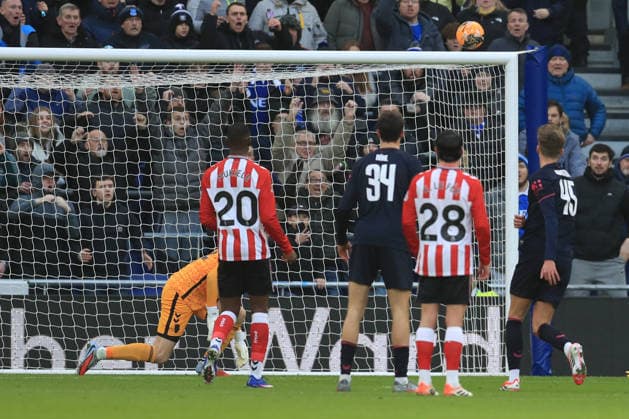 10th January 2026; Hill Dickinson Stadium, Liverpool, England; FA Cup Football, Everton versus Sunderland; Harrison Armstrong of Everton shoots narrowly over the crossbar  DavidxBlunsden Content restricted for UK based newspaper