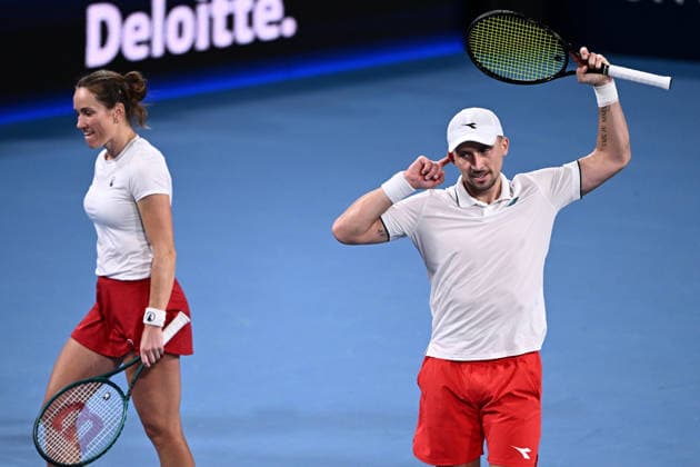 TENNIS UNITED CUP SYDNEY, Katarzyna Kawa and Jan Zielinski of Poland celebrate winning the first set during their mixed doubles match against Coco Gauff and Christian Harrison of the USA, in the semi final between the USA and Poland of the 2026 United Cup at Ken Rosewall Arena in Sydney, Saturday, January 10, 2026. ( NO ARCHIVING, EDITORIAL USE ONLY SYDNEY NEW SOUTH WALES AUSTRALIA  Copyright: xDANxHIMBRECHTSx 20260110177725538188
