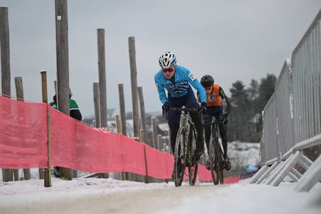 Belgian Jari Van Lee and Belgian Giel Lejeune pictured in action during the Junior men race at the Belgian Cyclocross Championships in Beringen on Saturday 10 January 2026. DAVIDxPINTENS  x154957326x