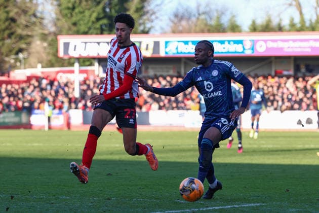 Cheltenham Town v Leicester City, FA Cup, 3rd Round Leicester City forward Stephy Mavididi (10) beats Cheltenham Town defender Jonathan Tomkinson (27) to a through ball during the FA Cup match between Cheltenham Town and Leicester City at EV Charger Points Stadium, Cheltenham, UK on 10 January 2026. Cheltenham Jonny Rocks Stadium Gloucestershire UK Editorial use only DataCo restrictions apply See www.football-dataco.com , Copyright: xJohnxMallettx PSI-23561-0089