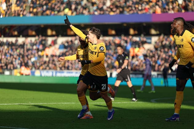 Emirates FA Cup Third Round Wolverhampton Wanderers v Shrewsbury Town Rodrigo Gomes of Wolverhampton Wanderers scores to make it 5-1 during the Emirates FA Cup Third Round match Wolverhampton Wanderers vs Shrewsbury Town at Molineux, Wolverhampton, United Kingdom, 10th January 2026 (Photo by Euan Manning News Images) Wolverhampton Molineux West Midlands United Kingdom Copyright: xEuanxManning NewsxImagesx