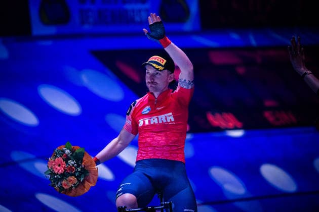 CONSONNI Simone: Sixdays Bremen 2026 Team 6 - STARK-GEBÄUDEREINIGUNG - CONSONNI Simone ( ITA ) - Black - Team 4 - SCHOEFS Eric ( BEL ) - Pacemaker - Award Ceremony - Medal Ceremony - Podium - Querformat - quer - horizontal - Landscape - Event Veranstaltung: Sixdays Bremen 2026 - Category Kategorie: Cycling - Track cycling, Rad, Radsport, Bahnrad, Bahn Sixdays - Elite Men - Location Ort: Europe Germany - Bremen - ÖVB Arena - Discipline: Derny Race - Distance: ... m - Date Datum: 09.01.2026 Friday Day 1 -