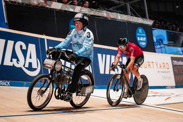 BREISE Max David: Sixdays Bremen 2026 Team 5 - ATLANTIC HOTELS - BREISE Max David ( GER ) - Black - Team 3 - BAKKER Herman ( NED ) - Pacemaker - Querformat - quer - horizontal - Landscape - Event Veranstaltung: Sixdays Bremen 2026 - Category Kategorie: Cycling - Track cycling, Rad, Radsport, Bahnrad, Bahn Sixdays - Elite Men - Location Ort: Europe Germany - Bremen - ÖVB Arena - Discipline: Derny Race - Distance: ... m - Date Datum: 09.01.2026 Friday Day 1 -