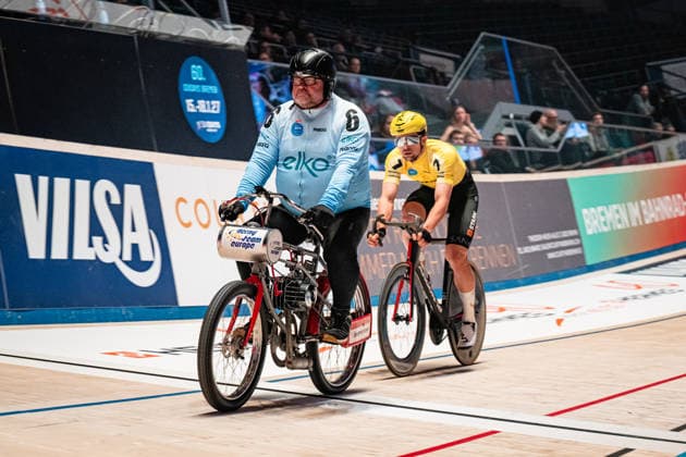 WINKLER Oskar: Sixdays Bremen 2026 Team 7 - BO CONCEPT - WINKLER Oskar ( DEN ) - Black - Team 6 - STRAßMANN Carsten ( GER ) - Pacemaker - Querformat - quer - horizontal - Landscape - Event Veranstaltung: Sixdays Bremen 2026 - Category Kategorie: Cycling - Track cycling, Rad, Radsport, Bahnrad, Bahn Sixdays - Elite Men - Location Ort: Europe Germany - Bremen - ÖVB Arena - Discipline: Derny Race - Distance: ... m - Date Datum: 09.01.2026 Friday Day 1 -