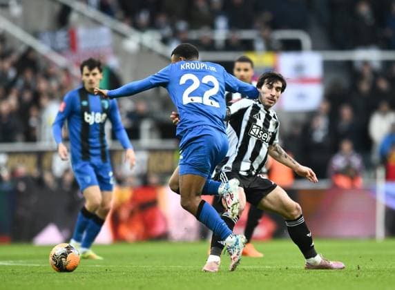 Eli Junior Kroupi of Bournemouth tries to get the ball past Sandro Tonali of Newcastle United Newcastle United v AFC Bournemouth, Emirates FA Cup, Third Round, Football, St James Park, Newcastle, UK - 10 Jan 2026Newcastle St James Park United Kingdom EDITORIAL USE ONLY No use with unauthorised audio, video, data, fixture lists, club league logos or live services. Online in-match use limited to 120 images, no video emulation. No use in betting, games or single club league player publications. Copyright: xRichardxLee Shutterstockx 16246259ad