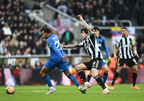 Eli Junior Kroupi of Bournemouth tries to get the ball past Sandro Tonali of Newcastle United Newcastle United v AFC Bournemouth, Emirates FA Cup, Third Round, Football, St James Park, Newcastle, UK - 10 Jan 2026Newcastle St James Park United Kingdom EDITORIAL USE ONLY No use with unauthorised audio, video, data, fixture lists, club league logos or live services. Online in-match use limited to 120 images, no video emulation. No use in betting, games or single club league player publications. Copyright: xRichardxLee Shutterstockx 16246259ae