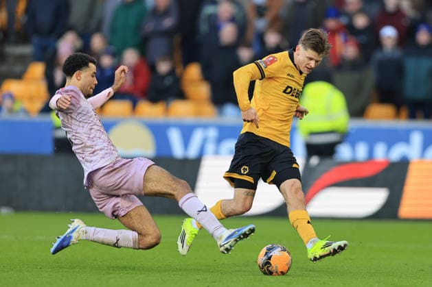 Emirates FA Cup Third Round Wolverhampton Wanderers v Shrewsbury Town David Moller Wolfe of Wolverhampton Wanderers crosses the ball during the Emirates FA Cup Third Round match Wolverhampton Wanderers vs Shrewsbury Town at Molineux, Wolverhampton, United Kingdom, 10th January 2026 (Photo by Euan Manning News Images) Wolverhampton Molineux West Midlands United Kingdom Copyright: xEuanxManning NewsxImagesx