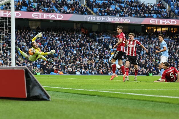 Emirates FA Cup Third Round Manchester City v Exeter City Max Alleyne of Manchester City scores to make it 1-0v during the Emirates FA Cup Third Round match Manchester City vs Exeter City at Etihad Stadium, Manchester, United Kingdom, 10th January 2026 (Photo by Mark Cosgrove News Images) Manchester Etihad Stadium Manchester United, ManU Kingdom Copyright: xMarkxCosgrove NewsxImagesx