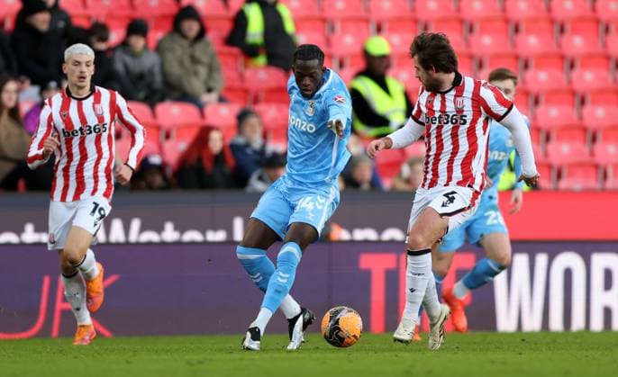 Romain Esse of Coventry City Stoke City v Coventry City, Emirates FA Cup, Third Round, Football, Bet365 Stadium, Stoke-on-Trent, UK - 10 Jan 2026Stoke-on-Trent Bet365 Stadium United Kingdom EDITORIAL USE ONLY No use with unauthorised audio, video, data, fixture lists, club league logos or live services. Online in-match use limited to 120 images, no video emulation. No use in betting, games or single club league player publications. Copyright: xKieranxMcManus Shutterstockx 16246248bp