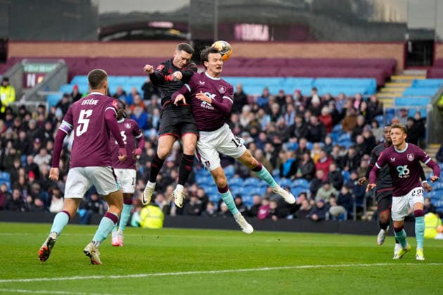 Burnley v Millwall, Burnley, UK - 10 Jan 2026 Hjalmar Ekdal of Burnley during the Emirates FA Cup match between Burnley and Millwall at Turf Moor, Burnley on 10 January 2026 ( Burnley Turf Moor Burnley England Copyright: xHarryxCornish PPAUKx PPA-239570