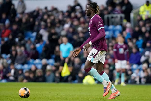 Burnley v Millwall, Burnley, UK - 10 Jan 2026 Lesley Ugochukwu of Burnley during the Emirates FA Cup match between Burnley and Millwall at Turf Moor, Burnley on 10 January 2026 ( Burnley Turf Moor Burnley England Copyright: xHarryxCornish PPAUKx PPA-239611