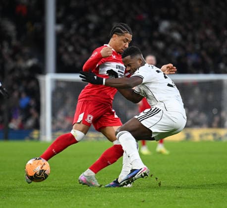 Fulham v Middlesbrough Emirates FA Cup Samuel Silvera of Middlesbrough and Ryan Sessegnon of Fulham battle for the ball during the Emirates FA Cup Third Round match at Craven Cottage, London 10 01 2026 UK Newspapers OUT Copyright: xNigelxBramleyx FIL-22780-0031