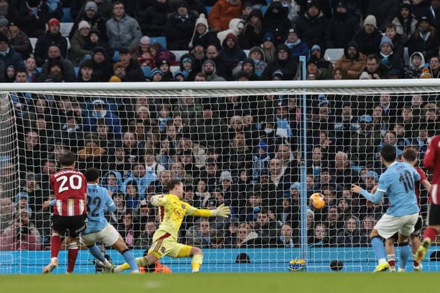 Emirates FA Cup Third Round Manchester City v Exeter City Rico Lewis of Manchester City scores to make it 5-0 during the Emirates FA Cup Third Round match Manchester City vs Exeter City at Etihad Stadium, Manchester, United Kingdom, 10th January 2026 (Photo by Mark Cosgrove News Images) Manchester Etihad Stadium Manchester United, ManU Kingdom Copyright: xMarkxCosgrove NewsxImagesx