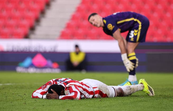Stoke City s Divin Mubama reacts after missing. chance Stoke City v Coventry City, Emirates FA Cup, Third Round, Football, Bet365 Stadium, Stoke-on-Trent, UK - 10 Jan 2026Stoke-on-Trent Bet365 Stadium United Kingdom EDITORIAL USE ONLY No use with unauthorised audio, video, data, fixture lists, club league logos or live services. Online in-match use limited to 120 images, no video emulation. No use in betting, games or single club league player publications. Copyright: xAlexxDodd Shutterstockx 16254078ad