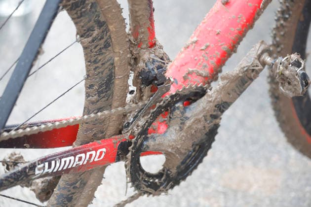 10.01.2026 Deutsche Meisterschaft Rad-Cross Bensheim Deutsche Radcross Meisterschaft 2026 U23 Nr 3 Sieger Eike Behrens (Stevens Racing Team) gezeichnet von dem Rennen im Matsch im Ziel Bensheim Hessen Deutschland