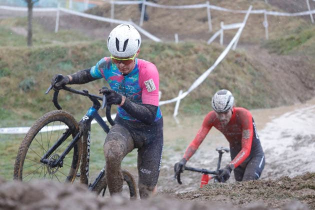 10.01.2026 Deutsche Meisterschaft Rad-Cross Bensheim Deutsche Radcross Meisterschaft 2026 U23 Kampf um Platzierung links Max Oertzen (Radsport Nagel) Silas Kuschla (Stevens Racing Team) Bensheim Hessen Deutschland