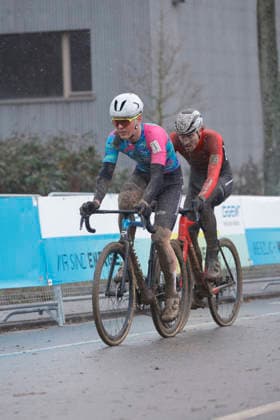 10.01.2026 Deutsche Meisterschaft Rad-Cross Bensheim Deutsche Radcross Meisterschaft 2026 U23 Kampf um Platzierung links Max Oertzen (Radsport Nagel) Silas Kuschla (Stevens Racing Team) Bensheim Hessen Deutschland
