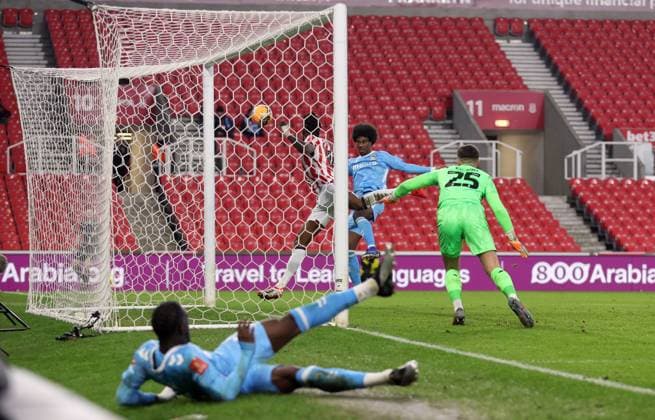 Haji Wright of Coventry City hits the post Stoke City v Coventry City, Emirates FA Cup, Third Round, Football, Bet365 Stadium, Stoke-on-Trent, UK - 10 Jan 2026Stoke-on-Trent Bet365 Stadium United Kingdom EDITORIAL USE ONLY No use with unauthorised audio, video, data, fixture lists, club league logos or live services. Online in-match use limited to 120 images, no video emulation. No use in betting, games or single club league player publications. Copyright: xKieranxMcManus Shutterstockx 16246248cj