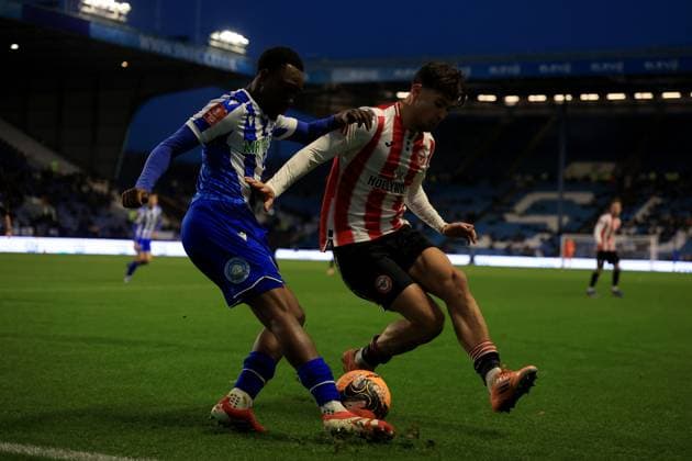 Sean Fusire of Sheffield Wednesday in action against Aaron Hickey of Brentford Sheffield Wednesday v Brentford, Emirates FA Cup, Third Round, Football, Hillsborough, Sheffield, UK - 10 Jan 2026Sheffield Hillsborough United Kingdom EDITORIAL USE ONLY No use with unauthorised audio, video, data, fixture lists, club league logos or live services. Online in-match use limited to 120 images, no video emulation. No use in betting, games or single club league player publications. Copyright: xGeorgexTewkesbury Shutterstockx 16246263bz