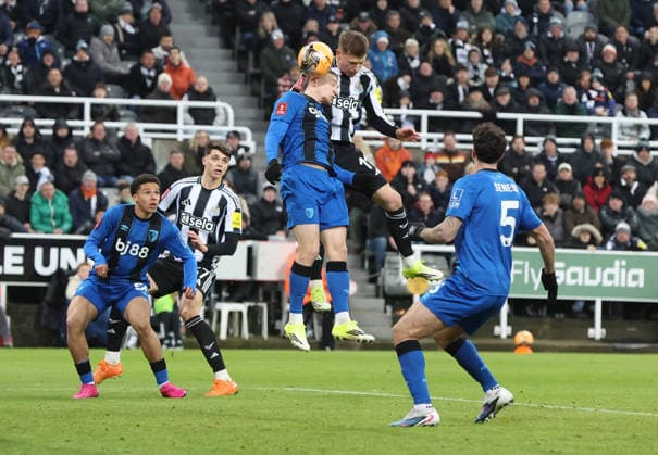 Newcastle Upon Tyne, England, 10th January 2026. Harvey Barnes of Newcastle United rises above to head home the their third goal during the Newcastle United vs AFC Bournemouth FA Cup match at St. James Park, Newcastle Upon Tyne. Picture credit should read: Nigel Roddis Sportimage EDITORIAL USE ONLY. No use with unauthorised audio, video, data, fixture lists, club league logos or live services. Online in-match use limited to 120 images, no video emulation. No use in betting, games or single club league player publications. SPI_049_NR_NEWC_BOUR SPI-4441-0050