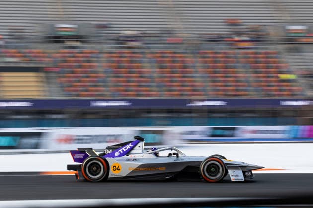 2025 FORMULA E MEXICO CITY ePRIX 94 WEHRLEIN Pascal (ger), Porsche Formula E Team, Porsche 99X Electric, action during the the Mexico City Paulo ePrix, 2nd round of the 2025-26 ABB FIA Formula E World Championship, WM, Weltmeisterschaft on the Autodromo Hermanos Rodriguez from January 8 to 10, 2025 in Mexico City, Mexico - Mexico CityMexico  Copyright: xDamienxDoumerguex