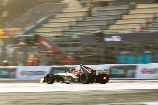 2025 FORMULA E MEXICO CITY ePRIX 48 MORTARA Edoardo (swi), Mahindra Racing, Mahindra M12Electro, action during the the Mexico City Paulo ePrix, 2nd round of the 2025-26 ABB FIA Formula E World Championship, WM, Weltmeisterschaft on the Autodromo Hermanos Rodriguez from January 8 to 10, 2025 in Mexico City, Mexico - Mexico CityMexico  Copyright: xDamienxDoumerguex