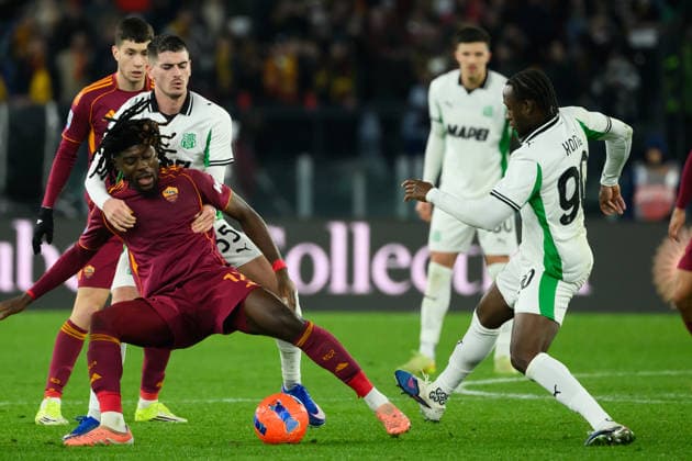Luca Lipani of US Sassuolo Calcio, Manu Kone of AS Roma and Ismael Kone of US Sassuolo Calcio compete for the ball during the Serie A 2025 2026 football match between AS Roma and US Sassuolo at Stadio Olimpico in Rome (Italy), January 10, 2026. AndreaxStaccioli