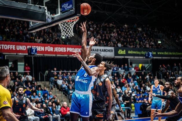 10.01.2026, xhfmx, Basketball easyCredit BBL Bundesliga, Frankfurt Skyliners - NINERS Chemnitz v.l. William Christmas (Skyliners Frankfurt), Jordan Schakel (Niners Chemnitz) (DFL DFB REGULATIONS PROHIBIT ANY USE OF PHOTOGRAPHS as IMAGE SEQUENCES and or QUASI-VIDEO) Frankfurt am Main