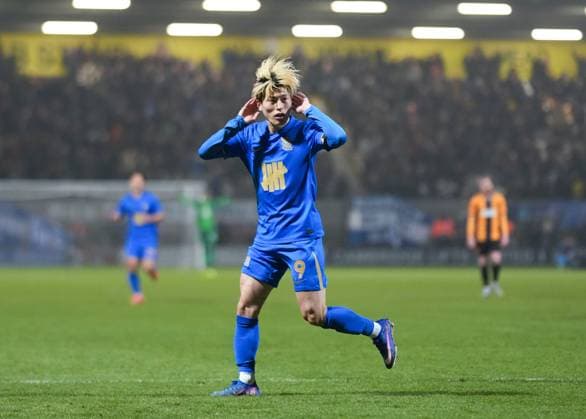 Kyogo Furuhashi of Birmingham City celebrates scoring the second goal Cambridge United v Birmingham City, Emirates FA Cup, Third Round, Football, Cledara Abbey Stadium, Cambridge, UK - 10 Jan 2026Cambridge Cledara Abbey Stadium United Kingdom EDITORIAL USE ONLY No use with unauthorised audio, video, data, fixture lists, club league logos or live services. Online in-match use limited to 120 images, no video emulation. No use in betting, games or single club league player publications. Copyright: xJedxLeicester Shutterstockx 16246307z