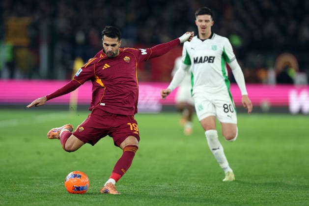 CALCIO - Serie A - AS Roma vs US Sassuolo Rome, Italy - January 10, 2026: Zeki Celik of A.S. Roma seen in action during the Serie A Enilive 2025-2026 football match between AS Roma vs US Sassuolo at Olympic Stadium. Rome Italy  Copyright: xIPAxSport ABACAx
