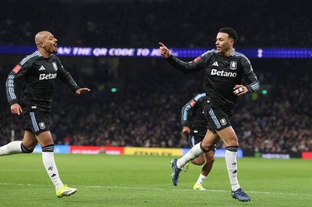 Tottenham v Aston Villa 10 January 2026, London - Emirates FA Cup, Third Round - Tottenham Hotspur v Aston Villa - Donyell Malen of Aston Villa celebrate his team™s second goal scored by Morgan Rogers (right) - Photo: Charlotte Wilson Offside. London UK Copyright: xCharlottexWilsonx xOffsidexOffside