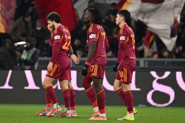 AS Roma v US Sassuolo Calcio - Serie A Manu Kone of A.S. Roma celebrates after scoring the goal of 1-0 during the 20th day of the Serie A Championship between A.S. Roma and U.S. Sassuolo at the Olympic Stadium in Rome, Italy, on January 10, 2026. Rome Italy  Copyright: xDomenicoxCippitellix originalFilename:cippitelli-asromaus260110_npLyC.jpg