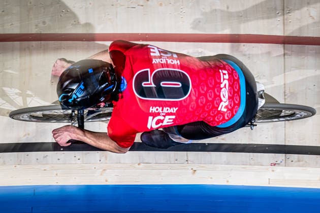 HILL Valentin: Sixdays Bremen 2026 Team 6 - HILL Valentin ( GER ) Querformat - quer - horizontal - Landscape - Event Veranstaltung: Sixdays Bremen 2026 - Category Kategorie: Cycling - Track cycling, Rad, Radsport, Bahnrad, Bahn Sixdays - U19 Men Juniors - Location Ort: Europe Germany - Bremen - ÖVB Arena - Discipline: Andy Kappes Cup - Distance: ... m - Date Datum: 10.01.2026 Saturday Day 2 -