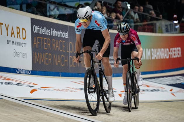 SCHULZE HESSELMANN Oskar: Sixdays Bremen 2026 Team 2 - SCHULZE HESSELMANN Oskar ( GER ) Querformat - quer - horizontal - Landscape - Event Veranstaltung: Sixdays Bremen 2026 - Category Kategorie: Cycling - Track cycling, Rad, Radsport, Bahnrad, Bahn Sixdays - U19 Men Juniors - Location Ort: Europe Germany - Bremen - ÖVB Arena - Discipline: Andy Kappes Cup - Distance: ... m - Date Datum: 10.01.2026 Saturday Day 2 -